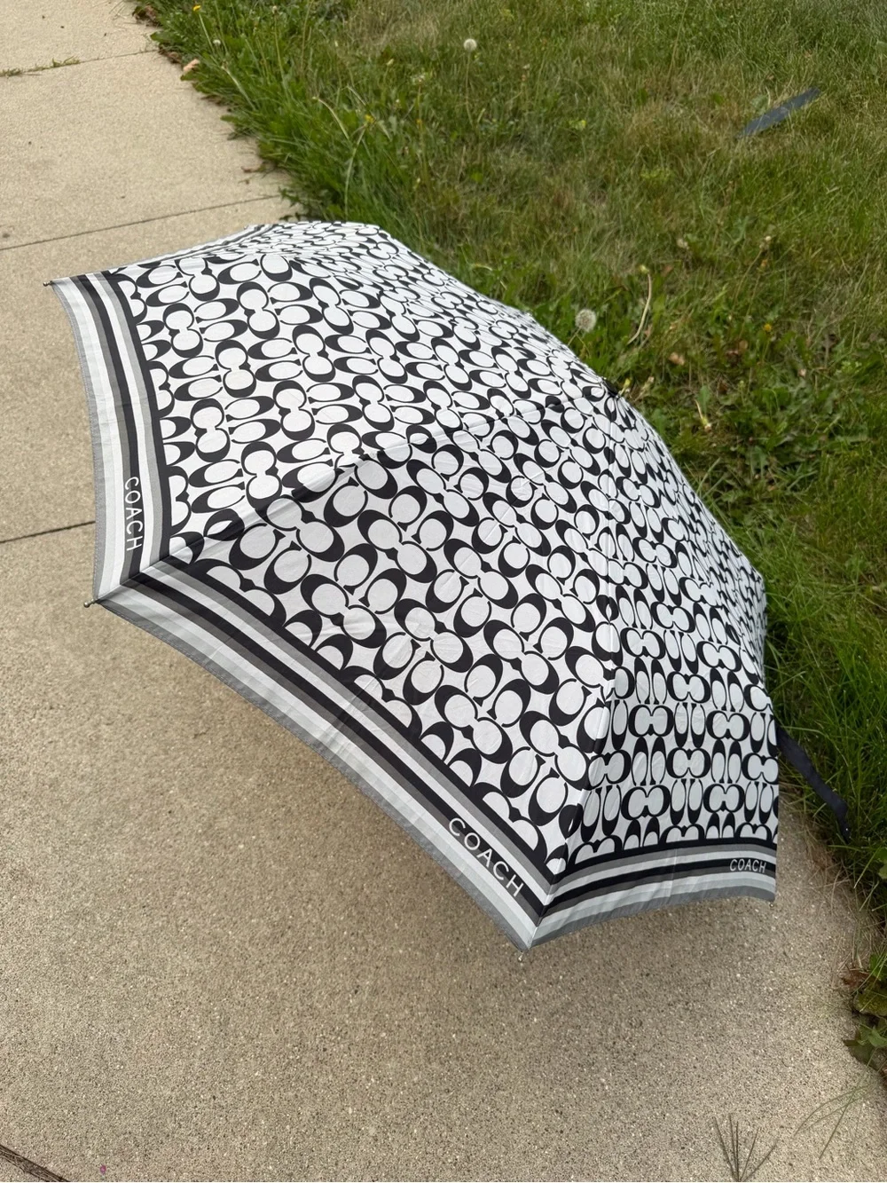 Coach Black & White Signature Foldable Umbrella